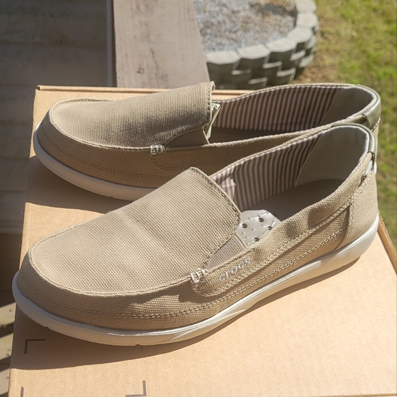 Crocs Women's Walu Loafer | Loafers for Women | Walking Shoes for Women Size 11 - Picture 11 of 12